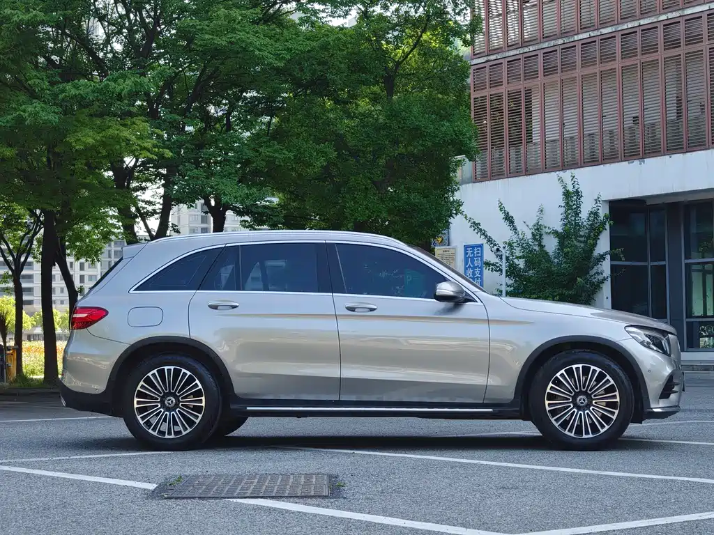 Mercedes-Benz GLC 2018 — фото 7