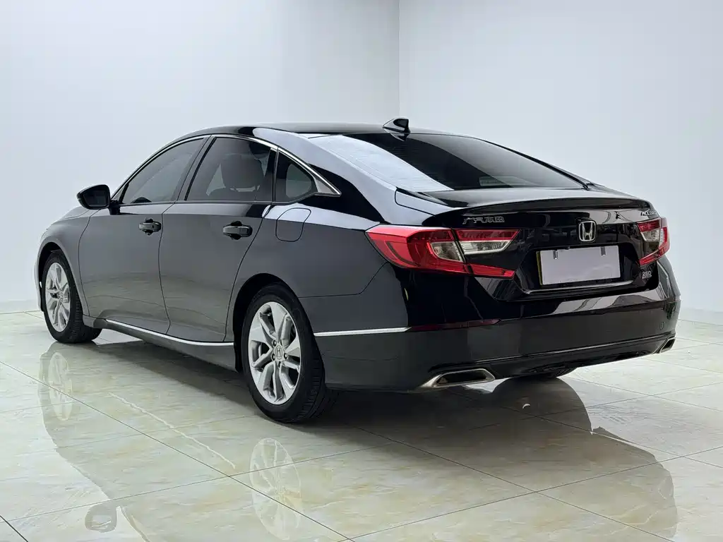 Honda Accord 2021 — фото 4