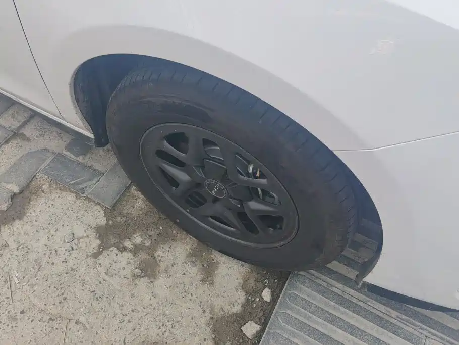 BYD Seal 05 DM-i 2026 — фото 6