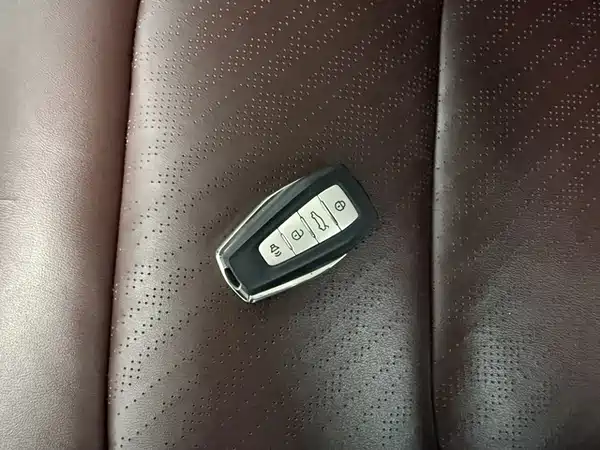 Geely Haoyue 2022