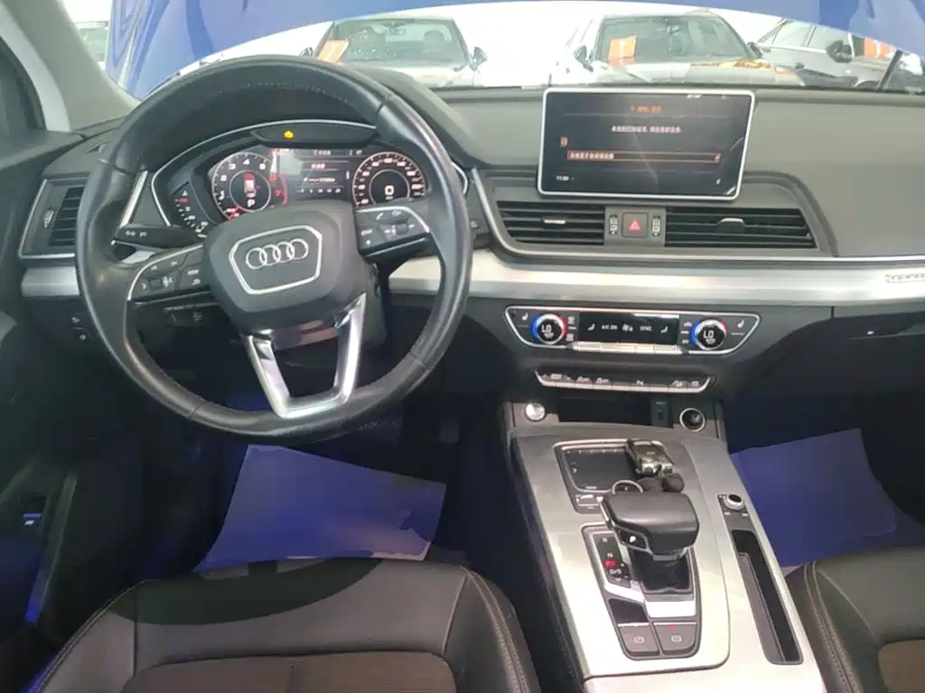Audi Q5L 2019 — фото 10