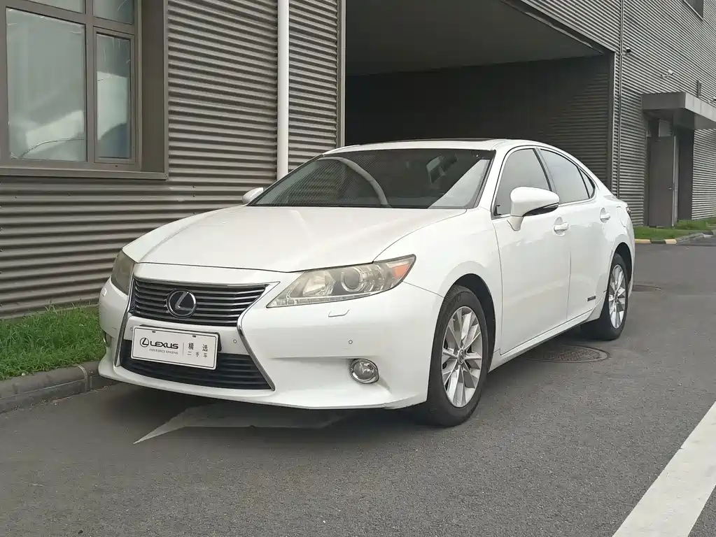 Lexus ES 2013