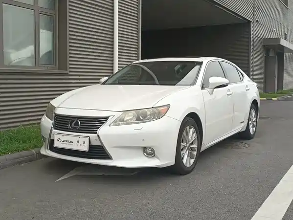 Lexus ES 2013
