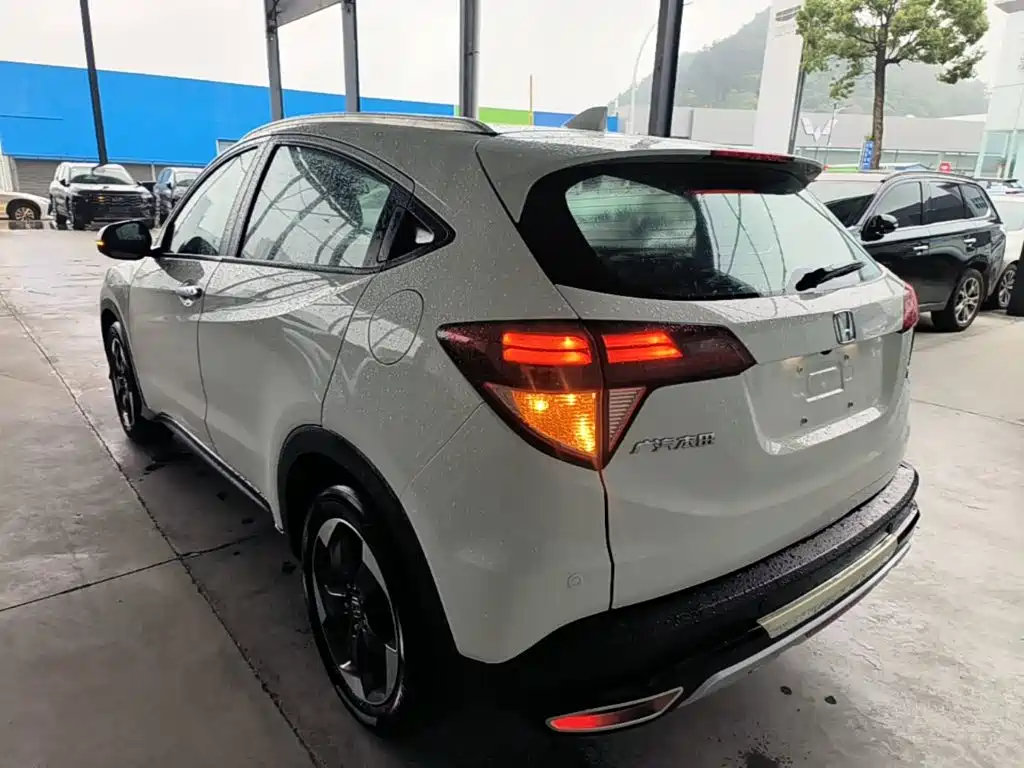 Honda Vezel 2016