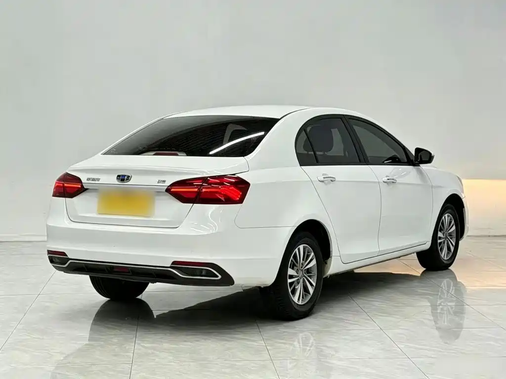 Geely Emgrand 2018
