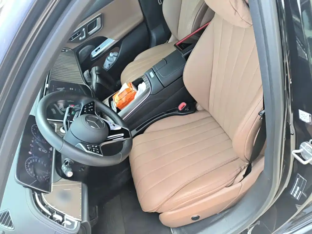 Mercedes-Benz E-Class 2025 — фото 15