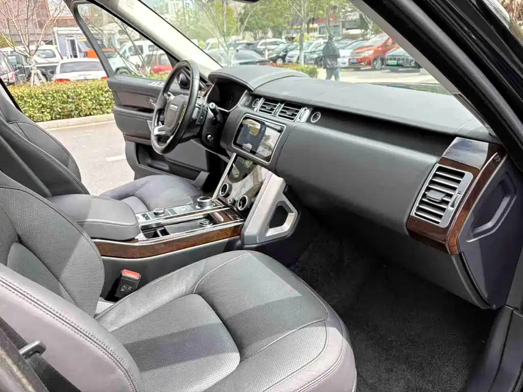 Land Rover Range Rover 2021 — фото 14