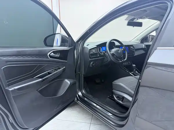 Jetta VS5 2022