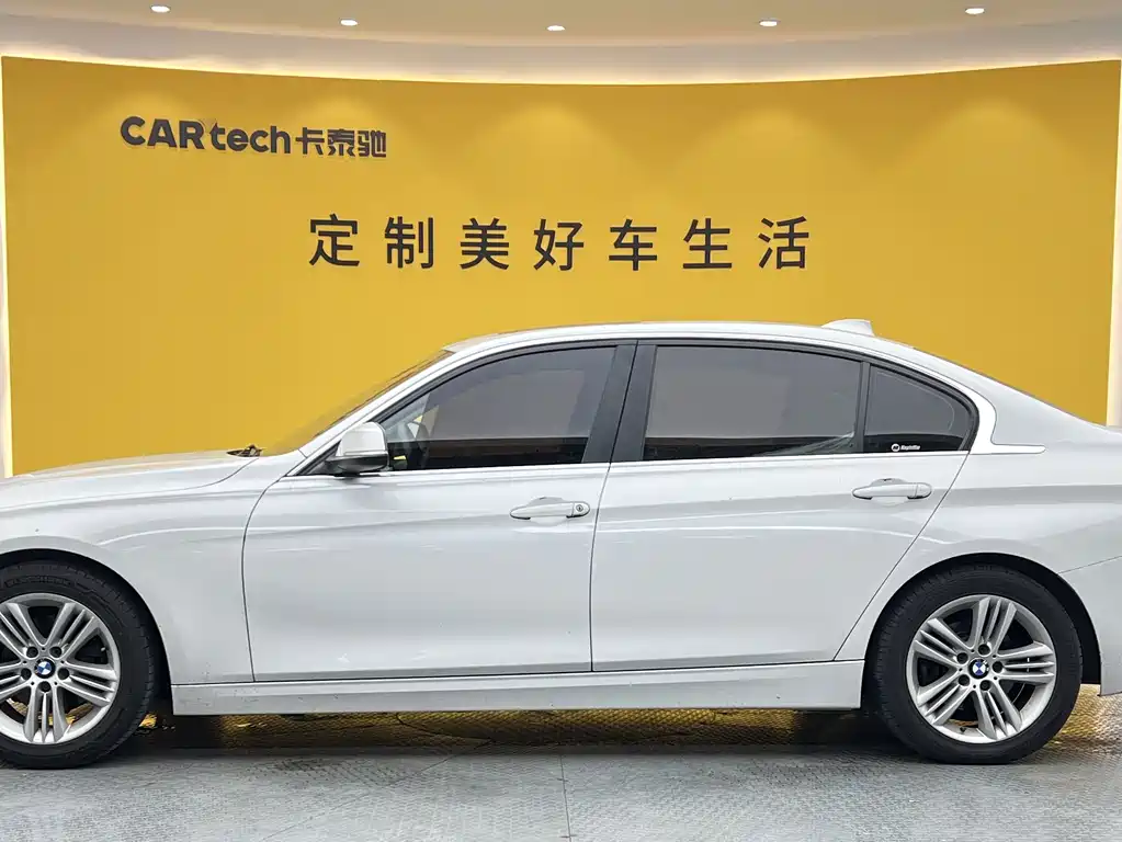 BMW 3 Series 2017 — фото 18