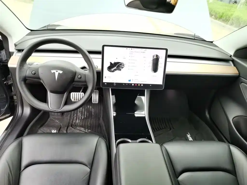 Tesla Model 3 2019 — фото 10