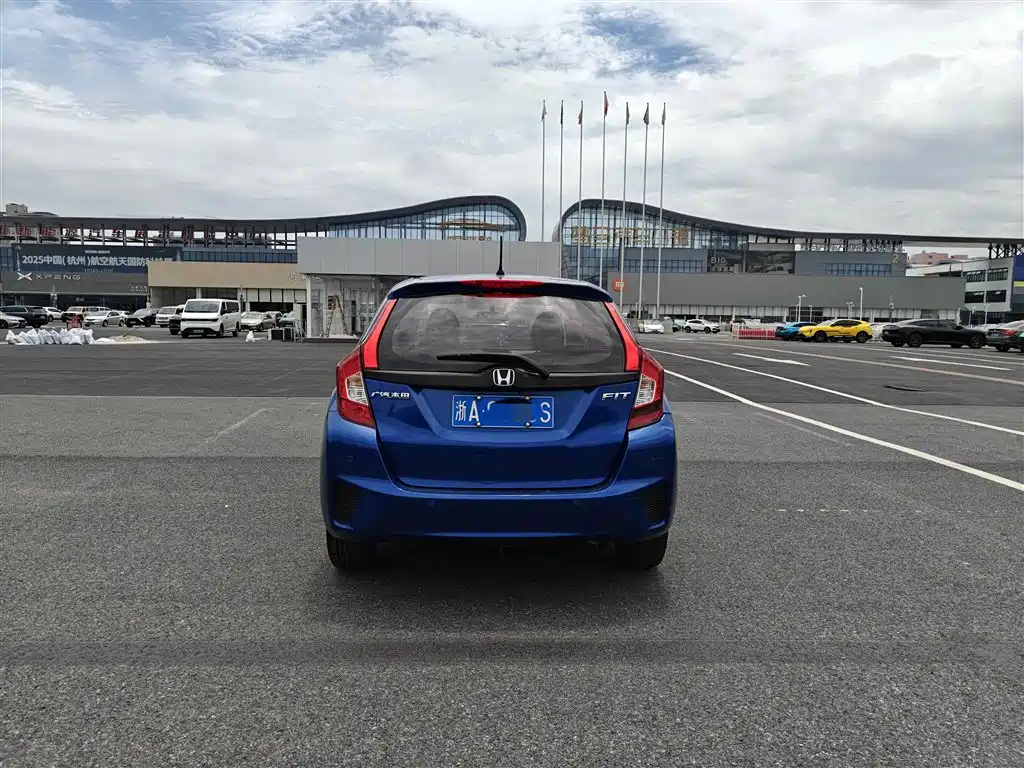 Honda Fit 2018 — фото 3