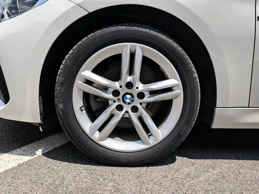 BMW 1 Series 2021