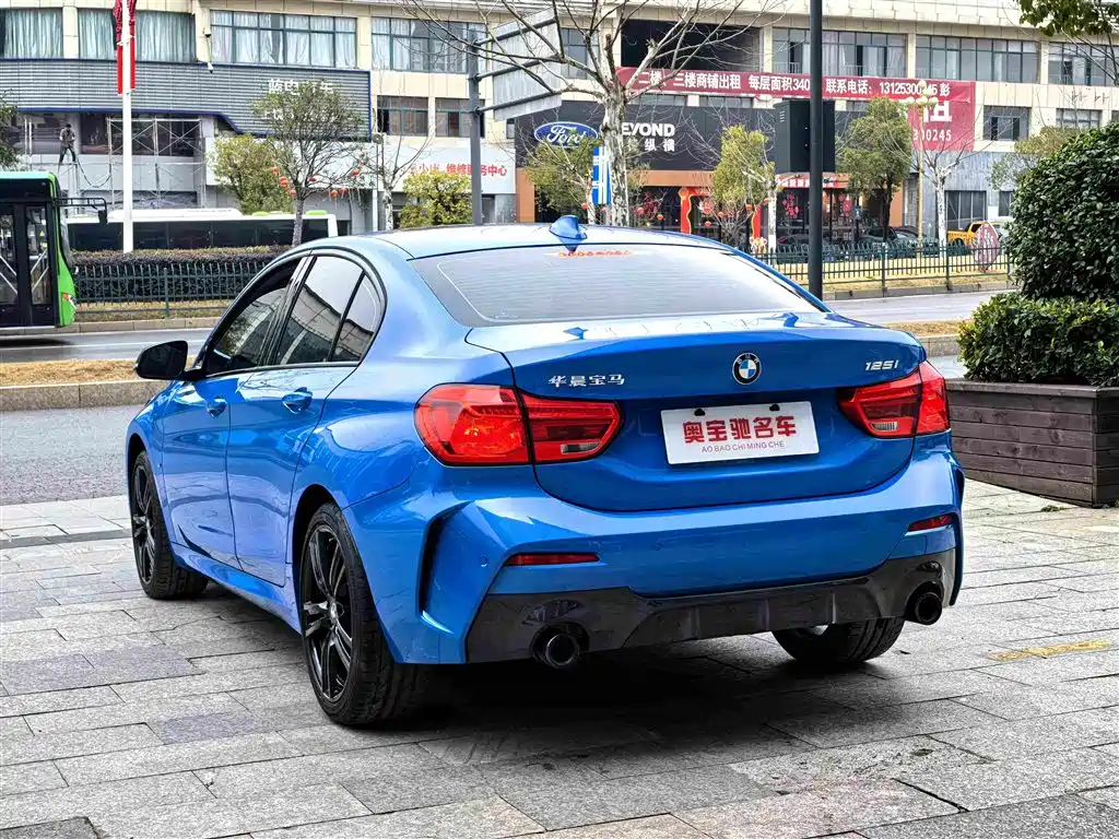 BMW 1 Series 2021 — фото 9
