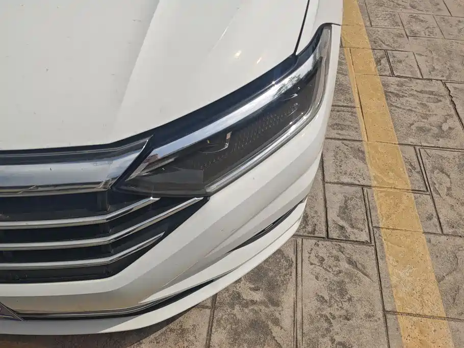Volkswagen Sagitar 2019