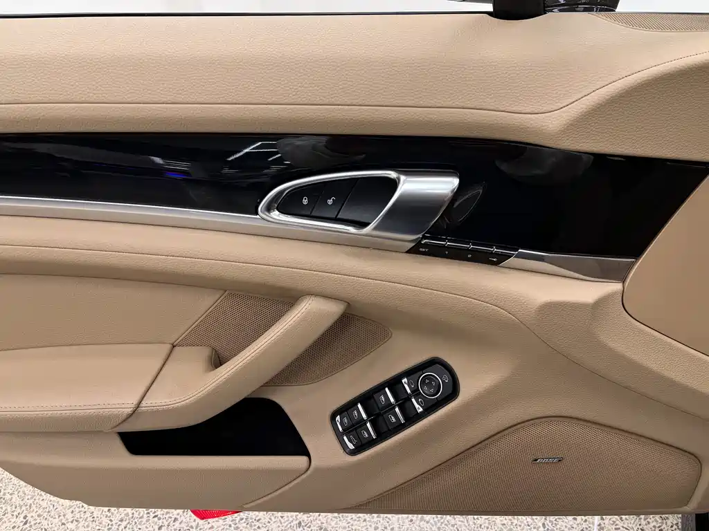 Porsche Panamera 2016 — фото 9