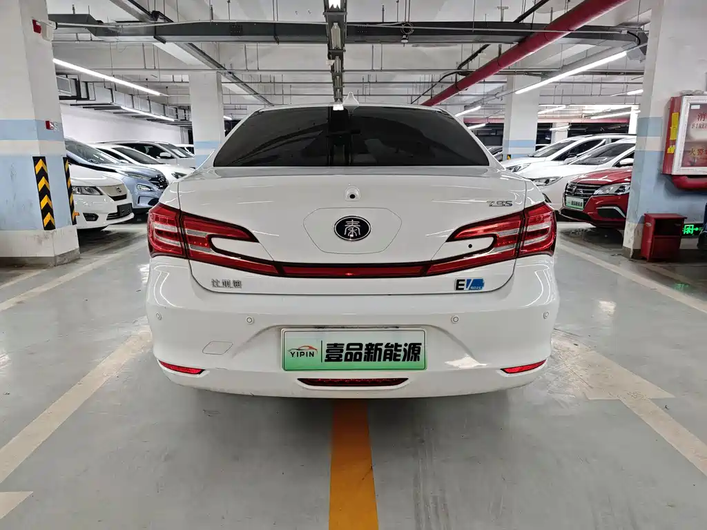 BYD Qin NEV 2017 — фото 13