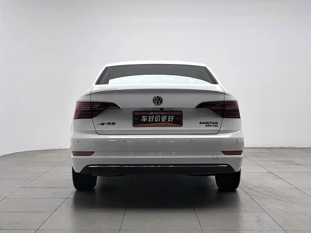 Volkswagen Sagitar 2019