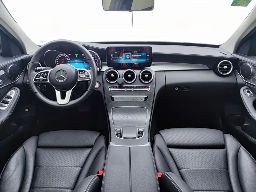 Mercedes-Benz C-Class 2019 — фото 13