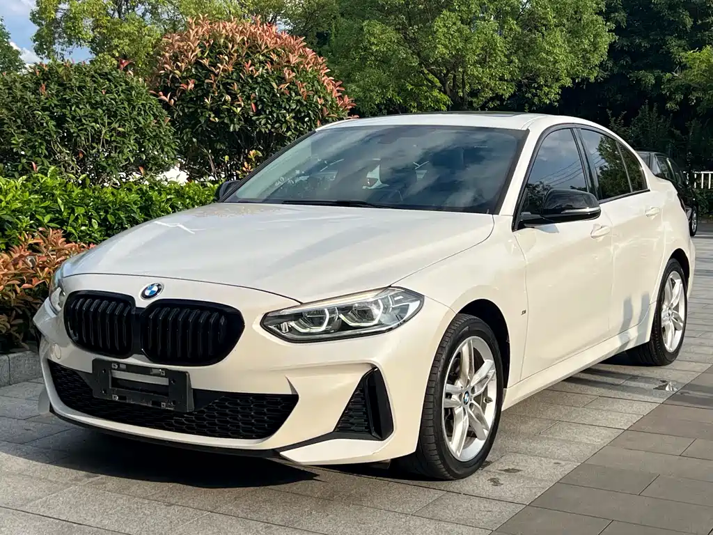 BMW 1 Series 2021