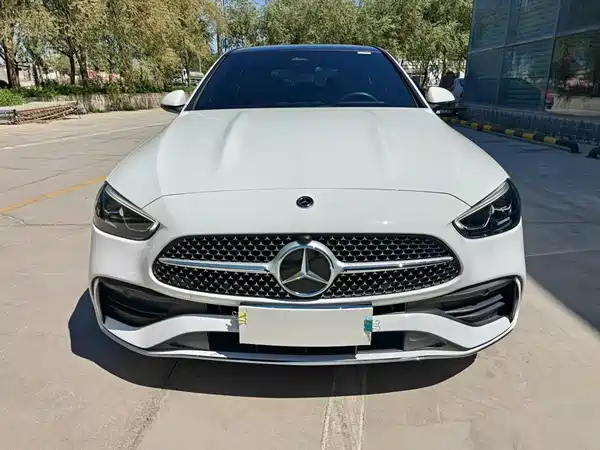 Mercedes-Benz C-Class 2024