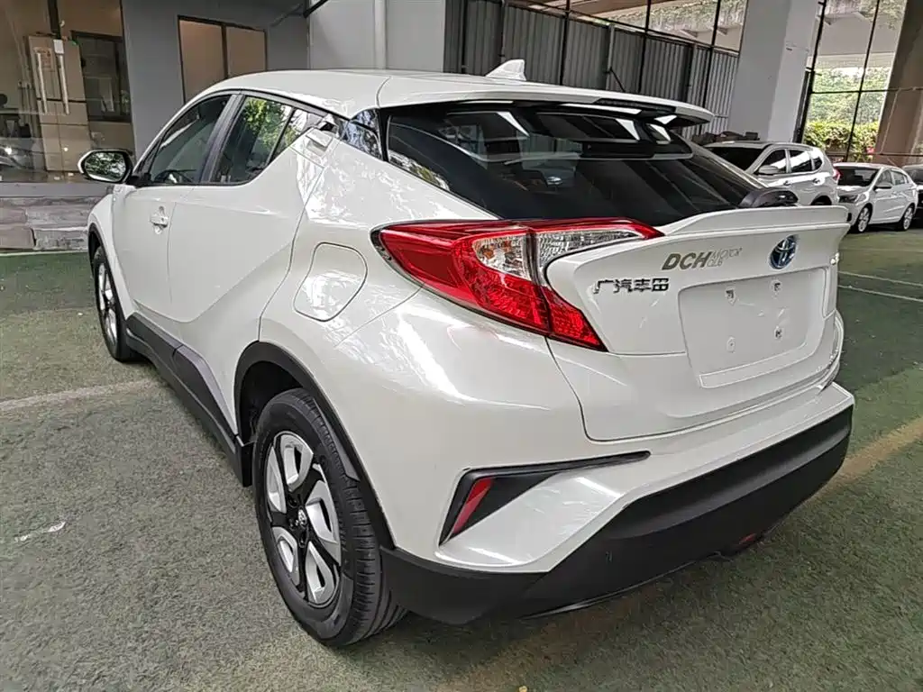 Toyota C-HR EV 2021 — фото 23