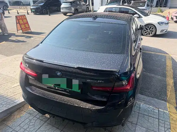 BMW i3 2025
