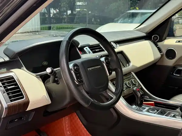 Land Rover Range Rover Sport 2014