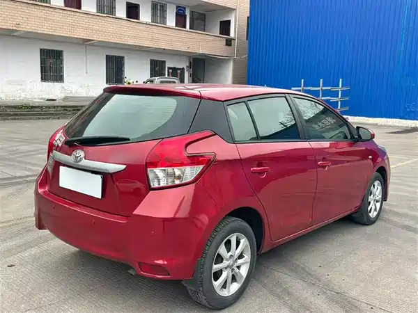 Toyota Yaris L 2015