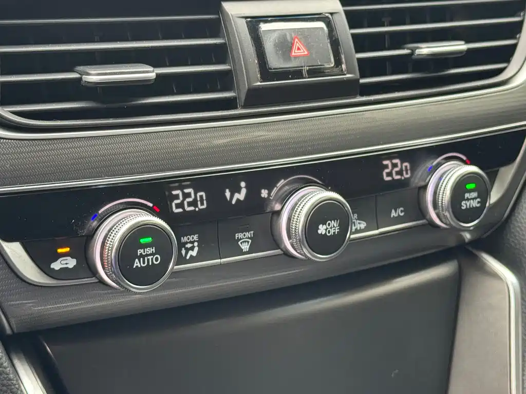 Honda Accord 2020 — фото 17