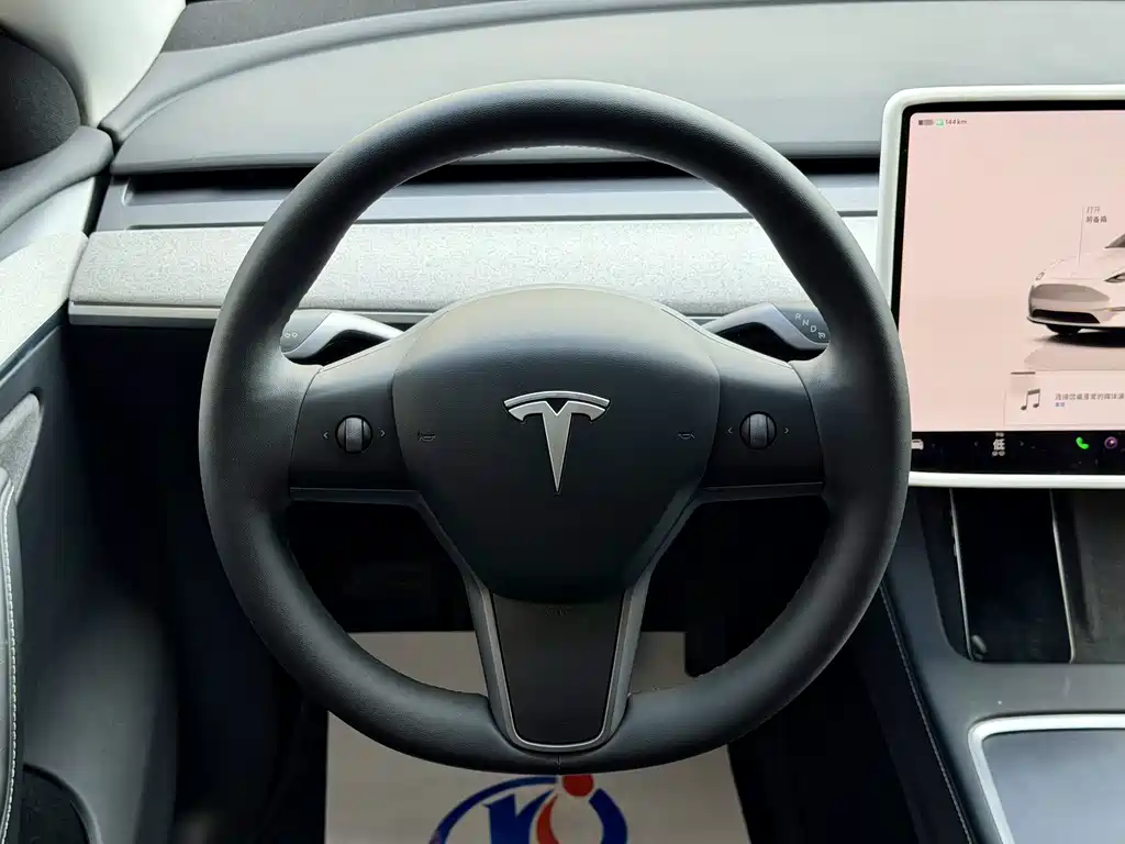 Tesla Model Y 2024 — фото 7