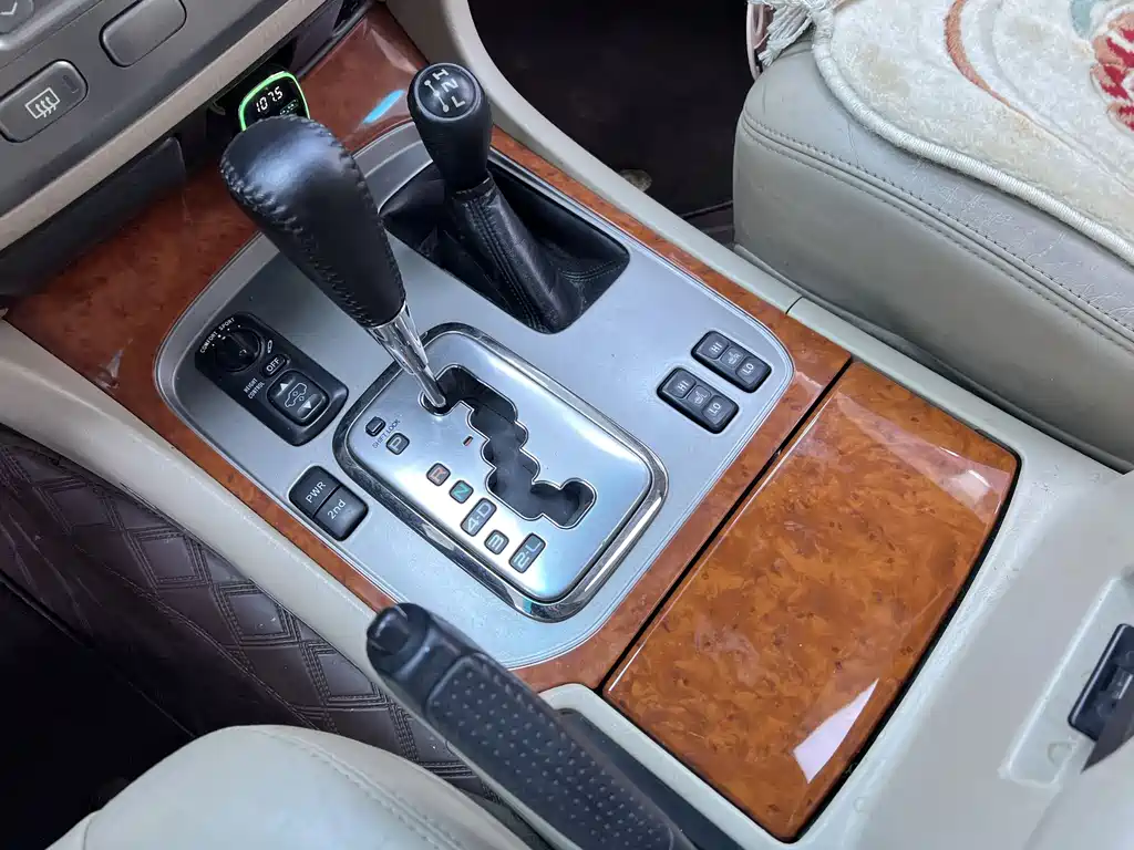 Toyota Land Cruiser 2007 — фото 21