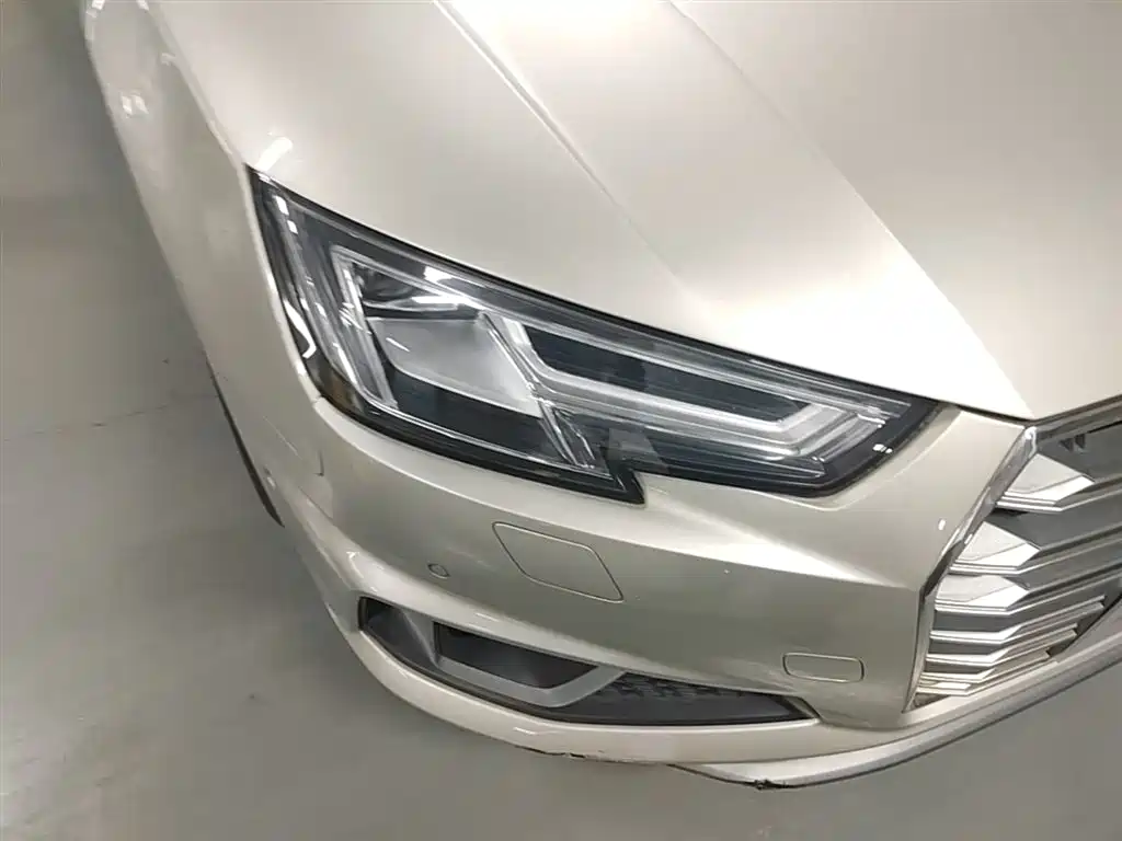 Audi A4L 2019 — фото 13