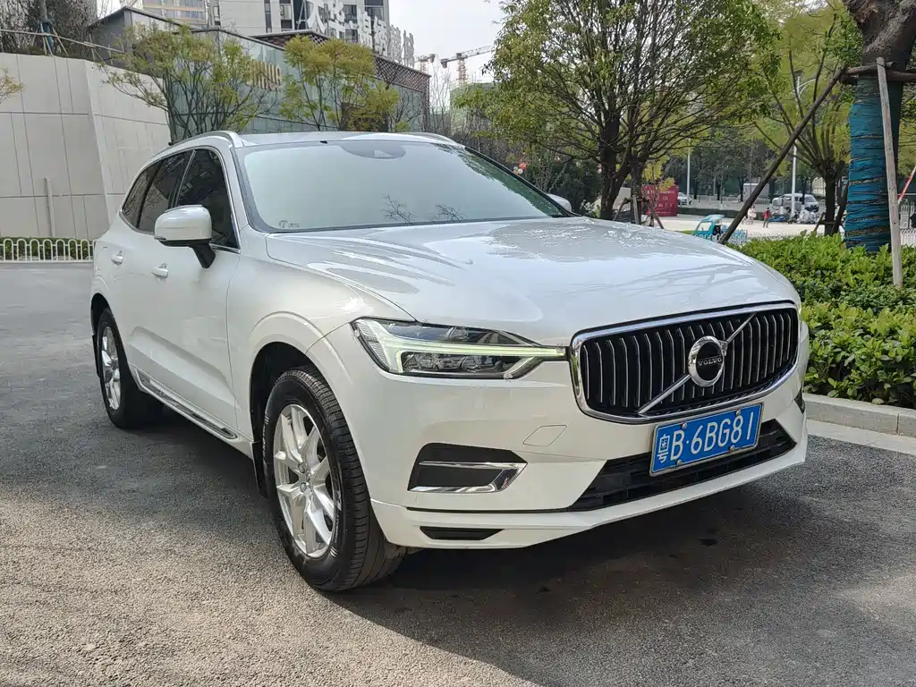 Volvo XC60 2020 — фото 3