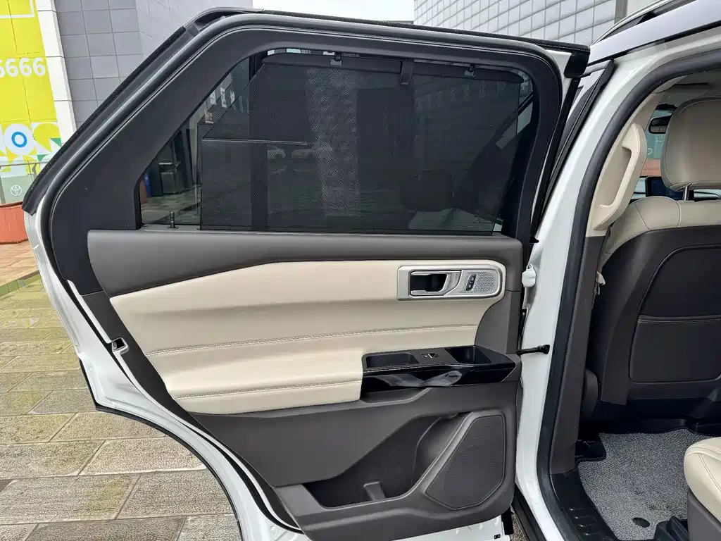 Ford Explorer 2020 — фото 39