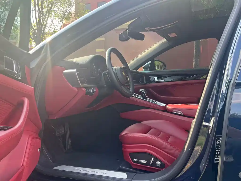 Porsche Panamera 2019 — фото 12