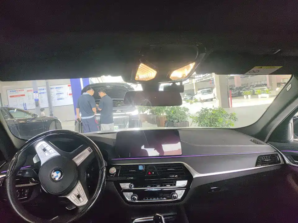 BMW 5 Series 2023