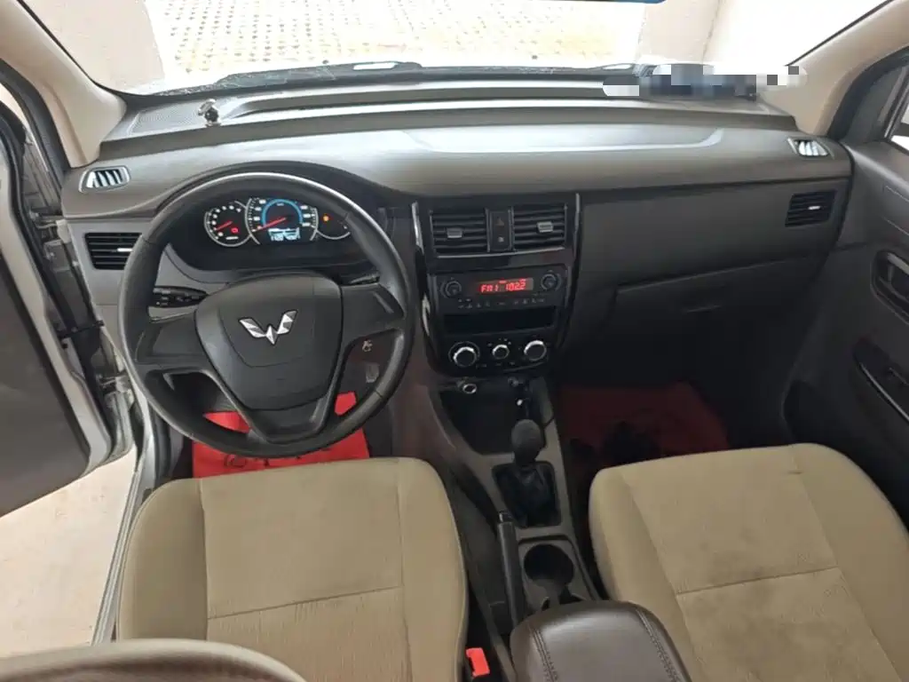 Wuling Rongguang V 2018 — фото 10