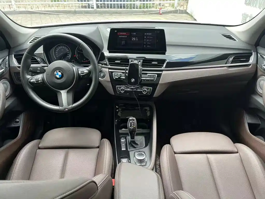 BMW X1 2021 — фото 9