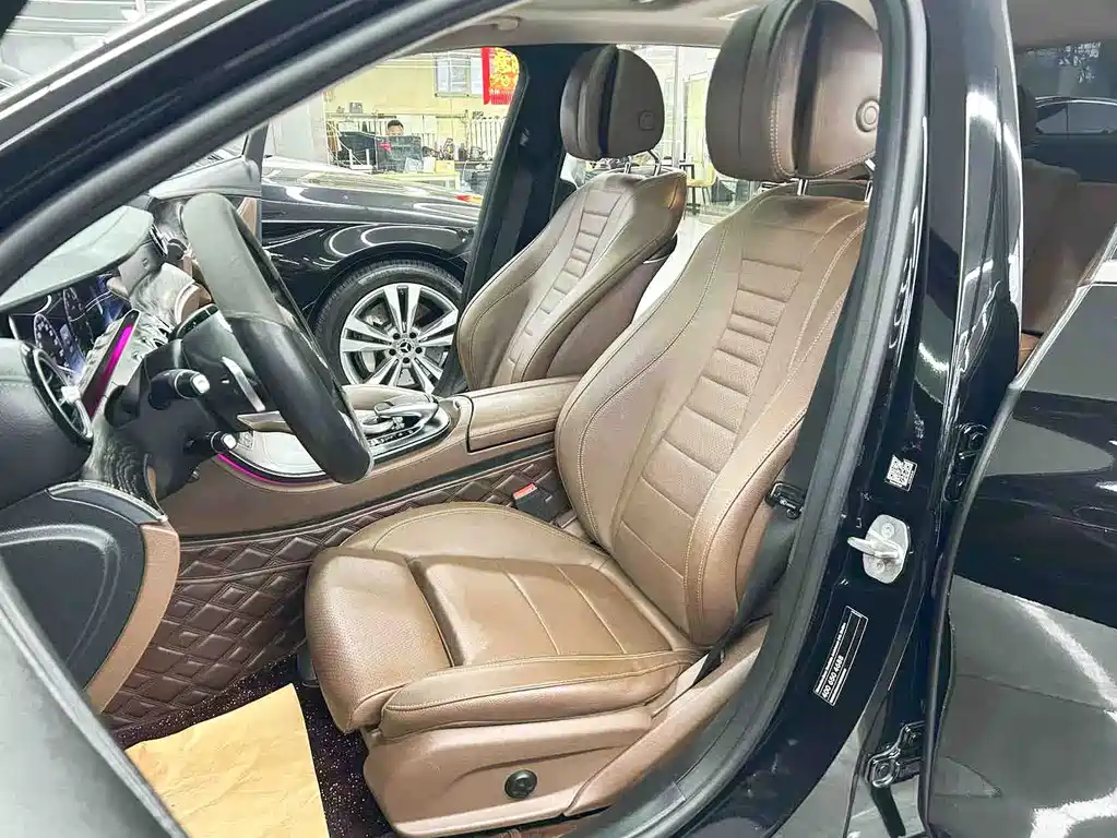 Mercedes-Benz E-Class 2018 — фото 17