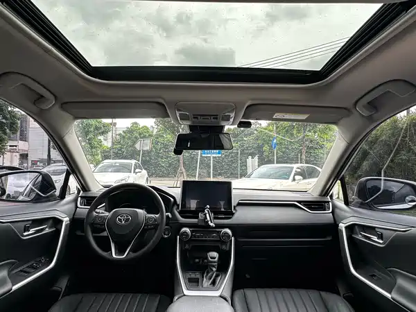 Toyota RAV4 2021
