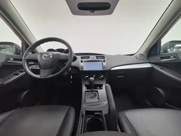 Mazda 3 Xingcheng 2012