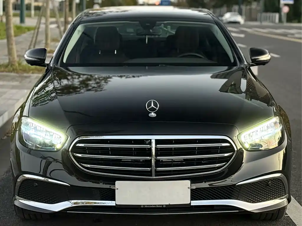 Mercedes-Benz E-Class 2023 — фото 2