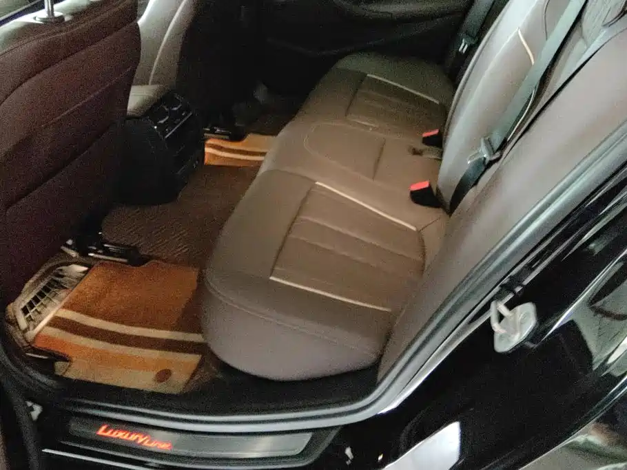 BMW 5 Series New Energy 2021 — фото 11