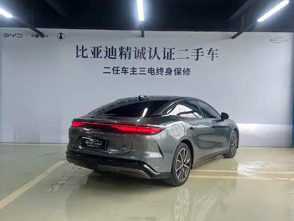 BYD Han L 2025