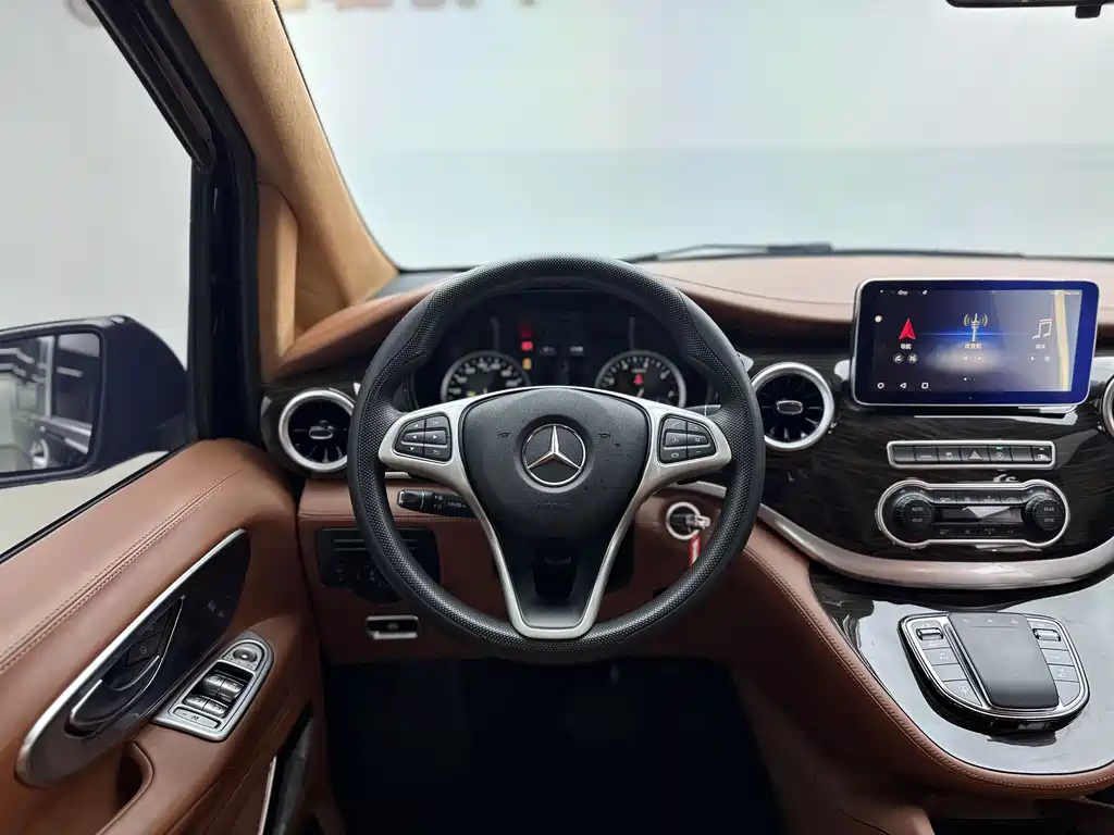 Mercedes-Benz Vito 2020 — фото 10