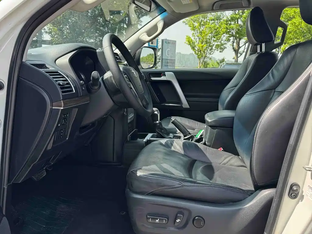 Toyota Prado 2018 — фото 12