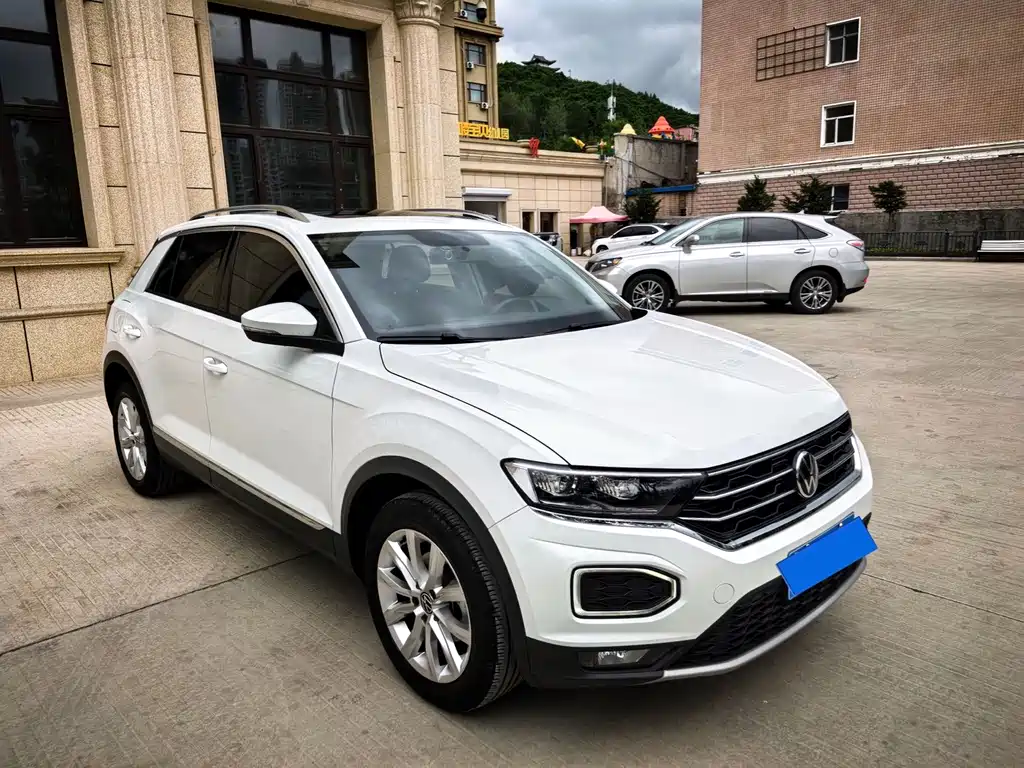 Volkswagen T-Roc 2022 — фото 3