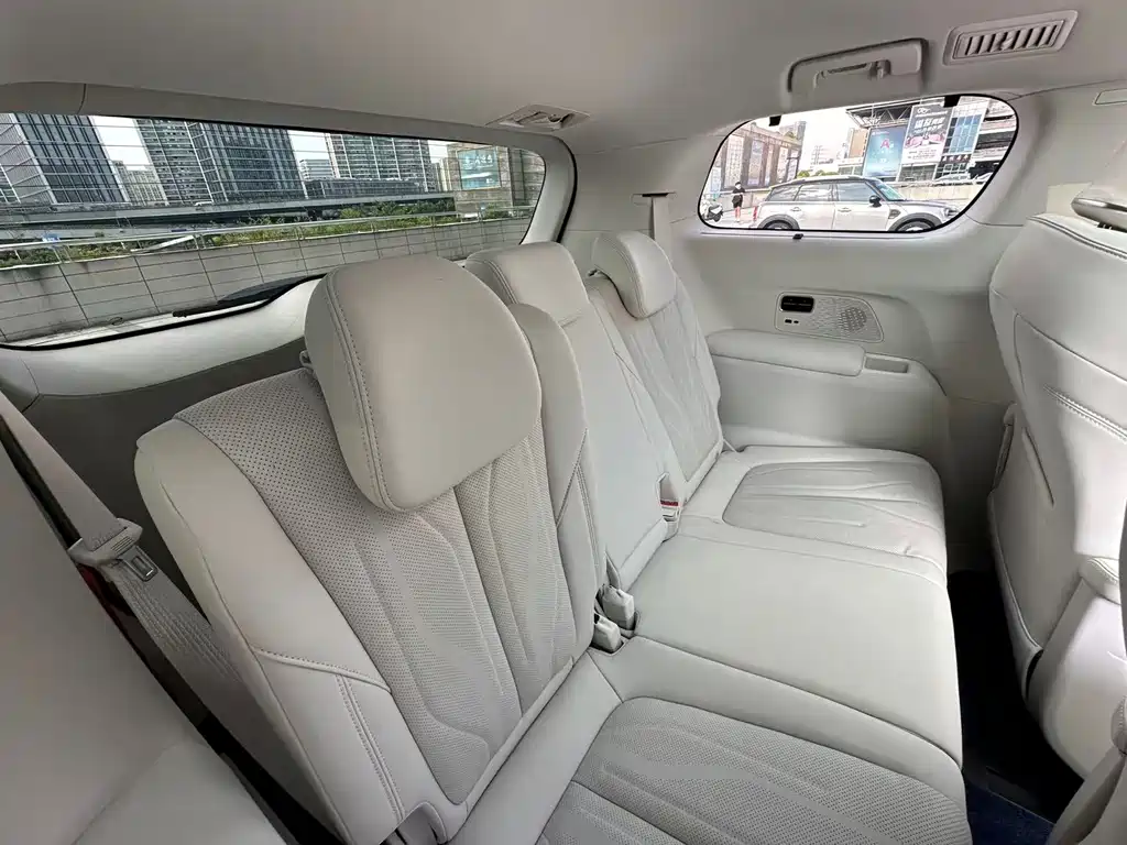 Buick GL8 New Energy 2025 — фото 12