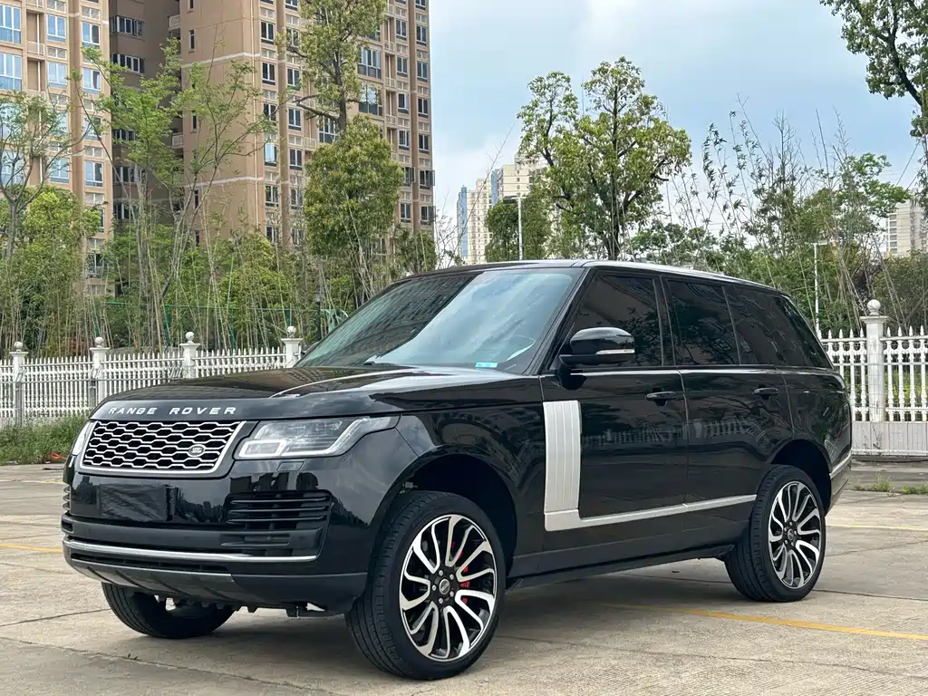 Land Rover Range Rover 2018 — фото 1
