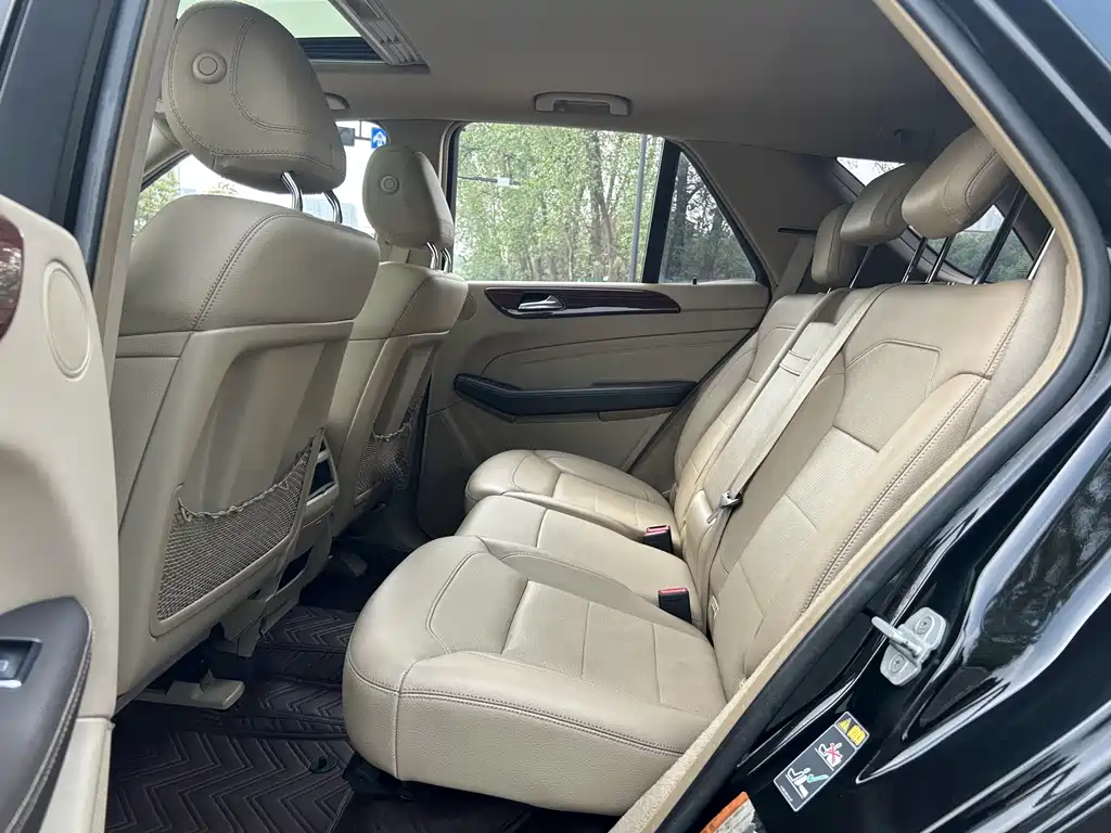 Mercedes-Benz M-Class 2015 — фото 10
